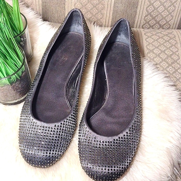 BCBG MaxAzria Gray Sparkling Flats - Picture 13 of 14
